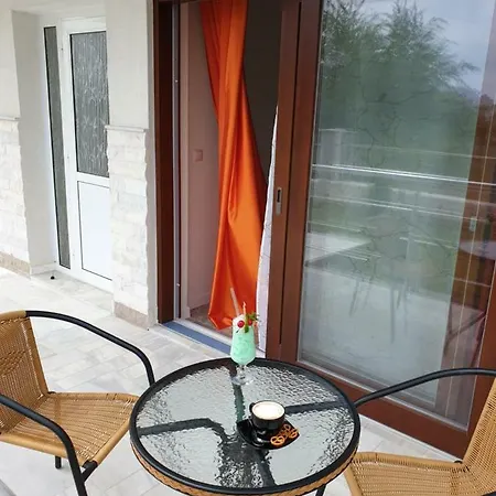 Emerald Hills Ξενοδοχείο 3*